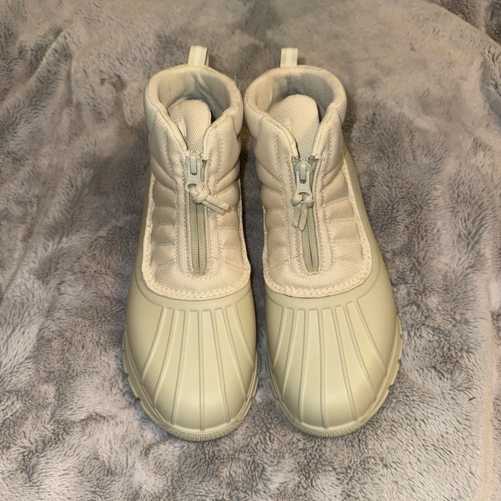 Sperry boots
